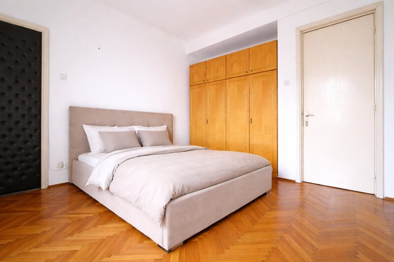 Carol I Apartament elegant cu proportii generoase si potential de redefinire