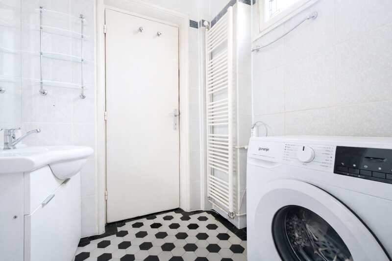 Carol I Apartament elegant cu proportii generoase si potential de redefinire