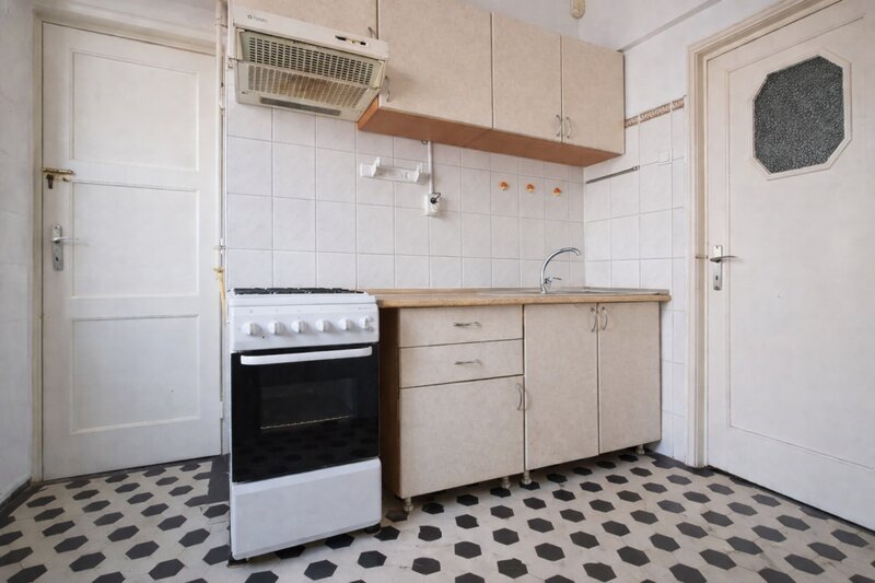 Carol I Apartament elegant cu proportii generoase si potential de redefinire