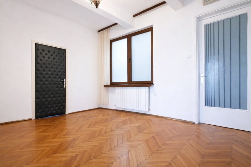 Carol I Apartament elegant cu proportii generoase si potential de redefinire